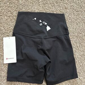 lululemon Hawaii Align 6” High Rise Black Shorts size 4